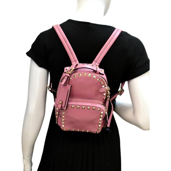 VALENTINO  Garavani Rockstud Leather Backpack Pink